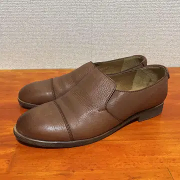 새상품급 SAYA 슬립온 브라운 23.5cm 로퍼