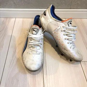 푸마 킹 축구 스파이크