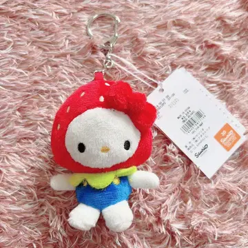 LOWRYS FARM 로리즈팜 딸기신문 토이 키링