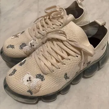 mikiosakabe 고양이 자수 스니커즈