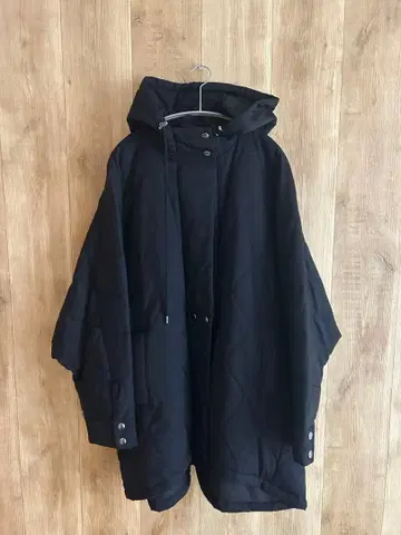 VACHEMENT 퀼팅 코트 블랙