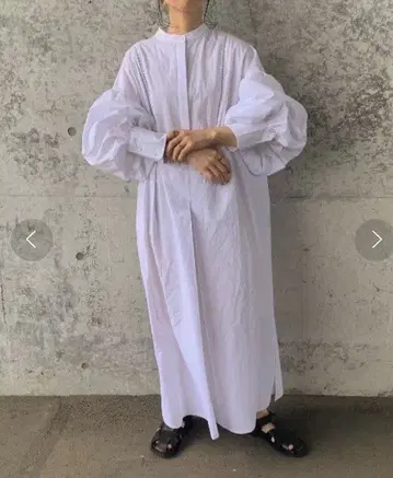 화이트 볼륨 소매 롱 드레스