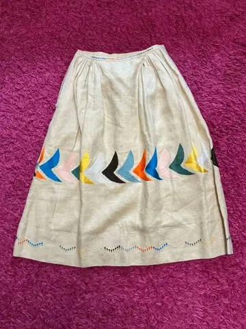 mina 자수 플레어 스커트 베이지