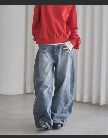 새상품급 페피엘 바렐 레그 데님 팬츠