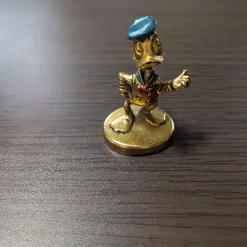 도널드 덕 금속제 피규어