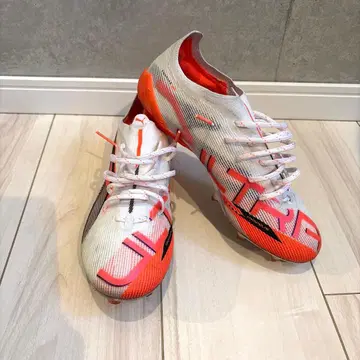 울트라 얼티밋 축구 스파이크