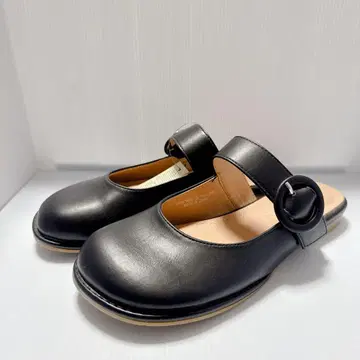 미사용 새상품 SHOOPEN 블랙 컬러 여성용 샌들 24.5cm