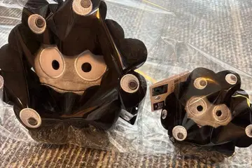 산리오 미야쿠미야쿠 한교동 블랙 봉제 인형&카라비너 세트