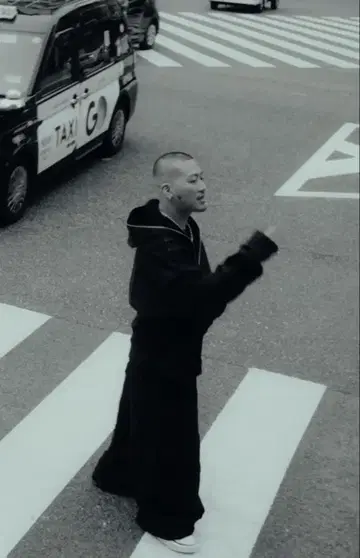 breath COATING ZIP UP HOODIE / BLACK