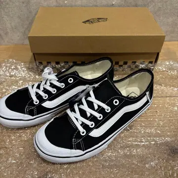미사용 새상품! Vans 블랙 볼 스니커즈