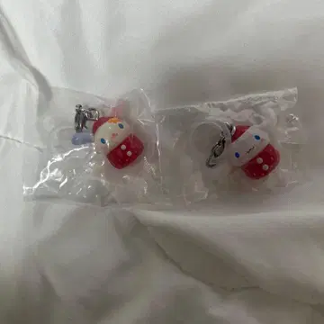 산리오 딸기 메지루시 액세서리 우사하나 시나몬