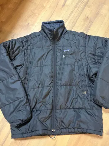 patagonia 다운 자켓 블랙 L 사이즈