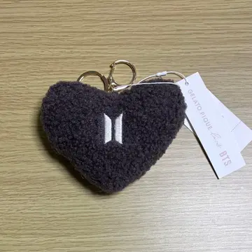 GELATO PIQUE loves BTS 하트 키 참 그레이