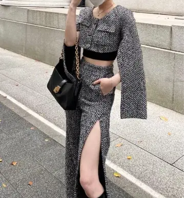 melt the lady 딥 슬릿 트위드 자켓