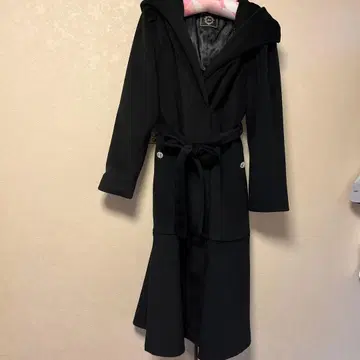 Rady 후드 부착 블랙 롱 코트