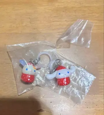 딸기 메지루시 액세서리 우사하나 시나몬 산리오 2개 세트