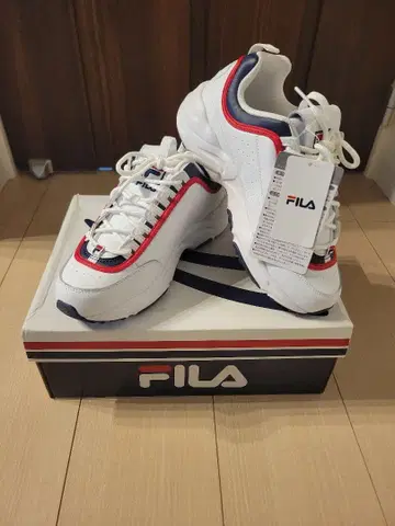 미사용 새상품 FILA 스니커즈 화이트/레드/네이비