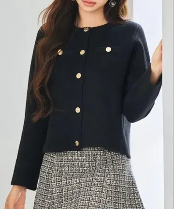 새상품 노카라 숏 기장 니트 가디건 블랙 M 사이즈