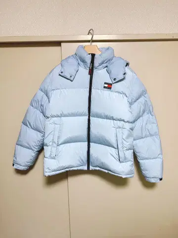 TOMMY JEANS 후드 부착 다운 자켓 라이트 블루