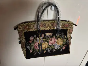 싱크비, 고블랑 직조 핸드백