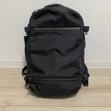 Aer Travel Pack 초기 모델