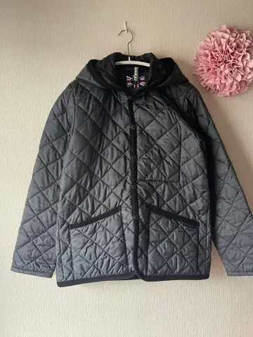 새상품급 LAVENHAM 블랙 퀼팅 자켓 사이즈 8