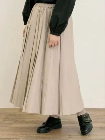 이번 시즌 사만사 모스모스 플리츠 스커트 베이지 Samansa Mos2