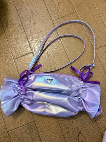 퍼플 리본 포함 클러치백