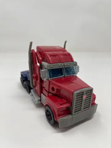 트랜스포머 프라임 AM01 옵티머스 프라임