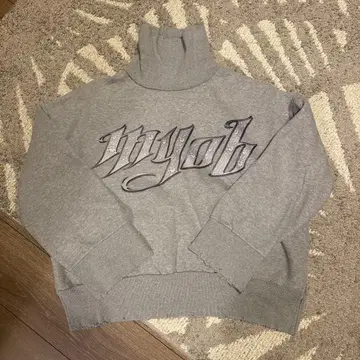 M.Y.O.B NYC 하이넥 맨투맨