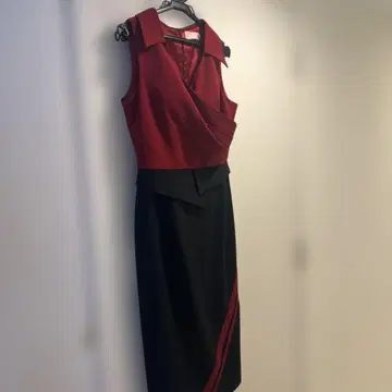 SOBLE 빨간색과 블랙의 랩 스타일 드레스