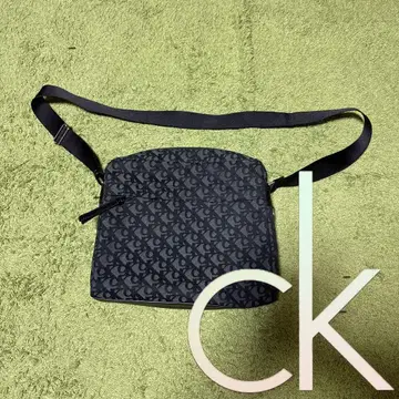 정품 캘빈클라인 모노그램 백