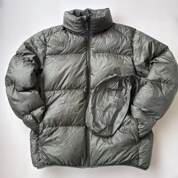 유니클로 울트라 라이트 다운 자켓 XL