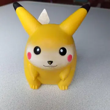 레트로 손바닥 피카츄 입체 피규어