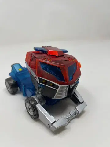 트랜스포머 애니메이티드 옵티머스 프라임 클리어