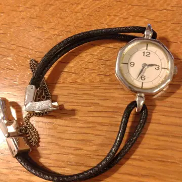 레이지 수잔 쿼츠 손목시계 레어