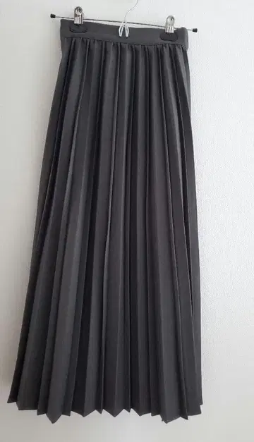 약기모 TR 플리츠 스커트 차콜 그레이