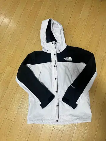 THE NORTH FACE 마운틴 후드티 화이트/블랙