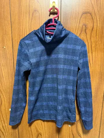 Titleist 체크 무늬 터틀넥 골프웨어