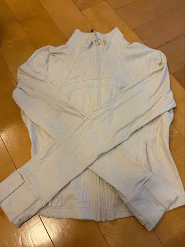 룰루레몬 리브 화이트 집업 긴팔