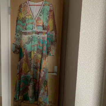 멀티 컬러 V넥 원피스 M 사이즈