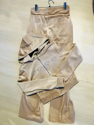 Bebe 벨로아 원단 셋업 s 사이즈