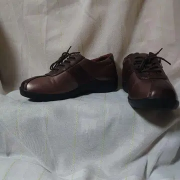 새상품급 moonSTAR 브라운 스니커즈 23.5cm EEEE