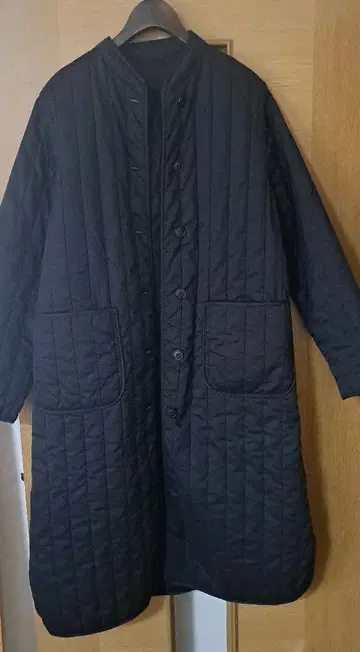 새상품급 유니클로 INES 콜라보 충전솜 코트 블랙