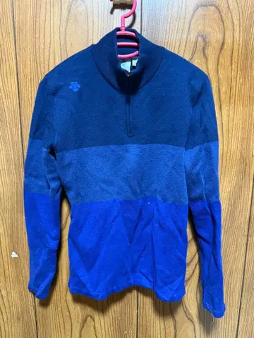 데상트 여성용 하프 지퍼 니트