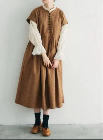 새상품급 2023 마가리 코튼 린넨 스노우이 원피스