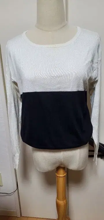 컬러 콤비네이션 긴팔 상의