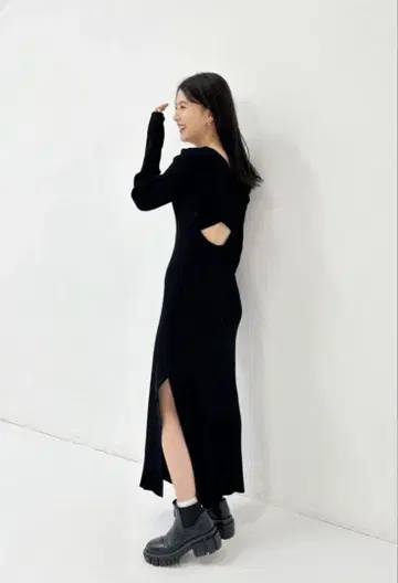 acym 백 오픈 니트 원피스