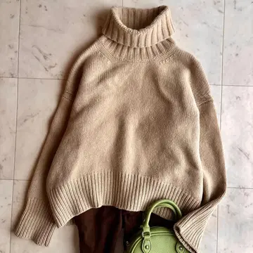 새상품급 갤러리 바이 로 게이지 터틀넥 니트 스웨터 S 베이지