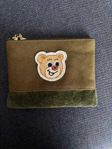 [미사용에 가까움] 러브러리 바이 페이 올드 테디 파우치 카키